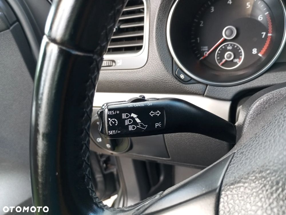 Volkswagen Golf VI 1.6 Comfortline - 22