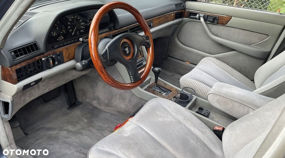 BMW Seria 7 750i - 31