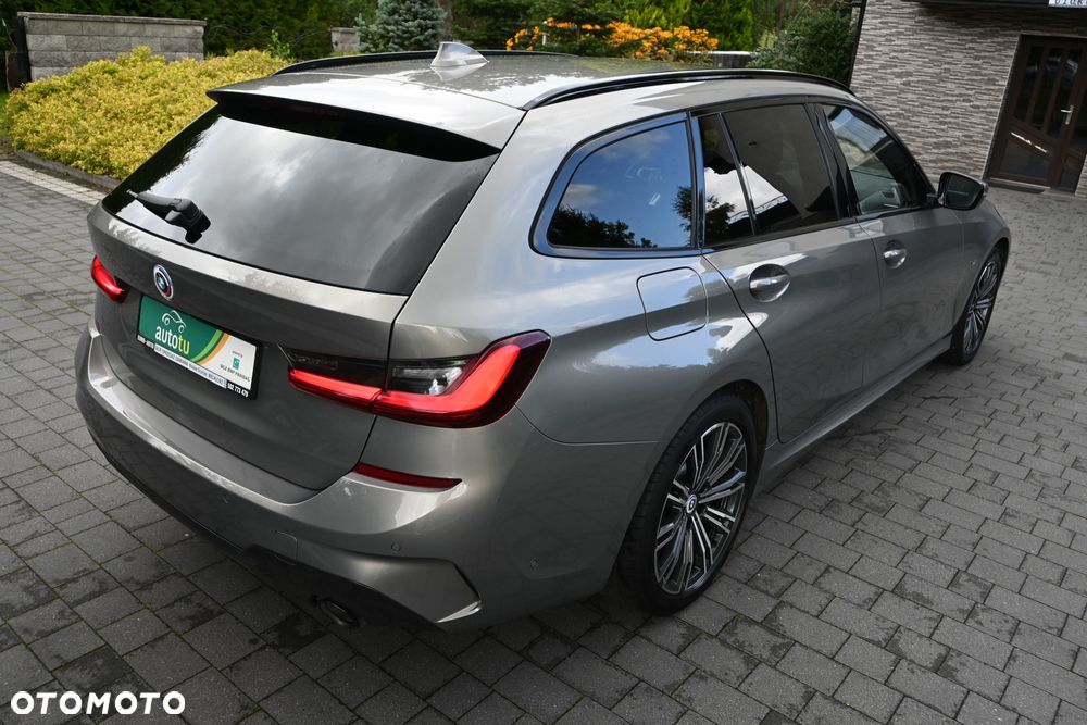 BMW Seria 3 320e M Sport - 6