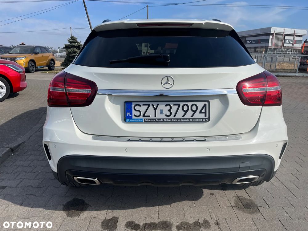 Mercedes-Benz GLA 200 7G-DCT AMG Line - 7