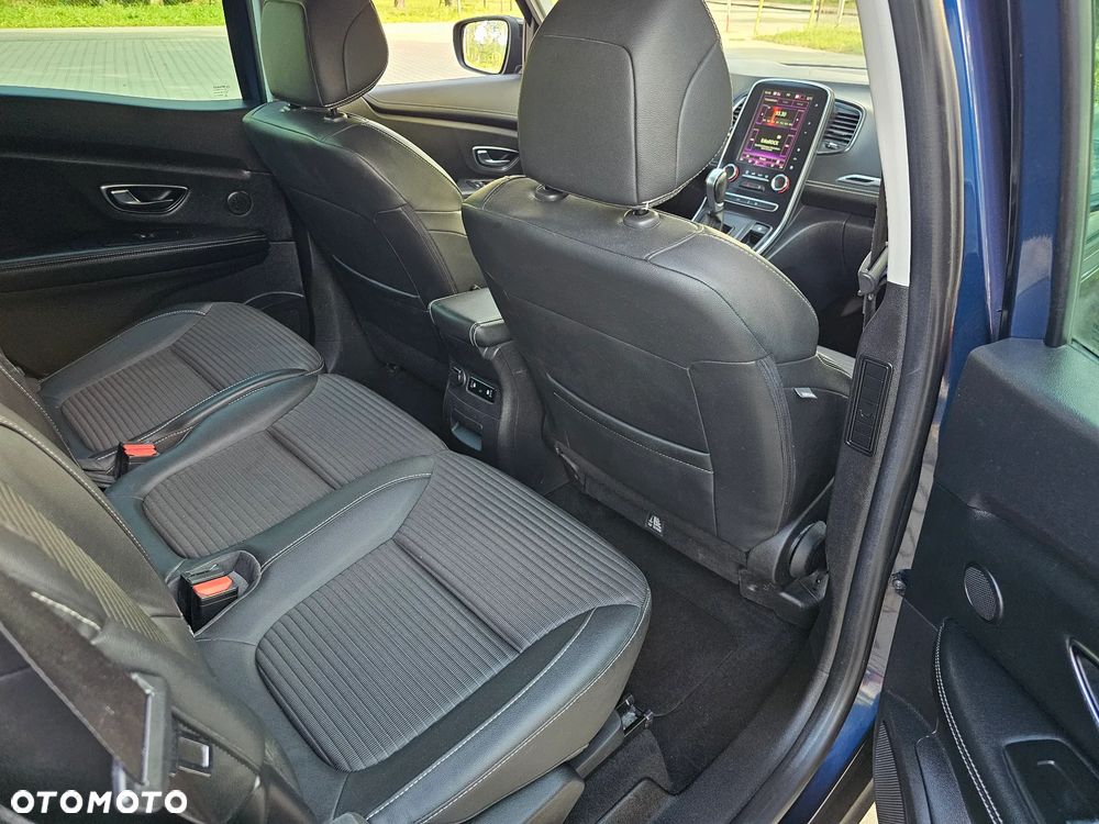 Renault Scenic TCe 140 GPF EDC BLACK EDITION - 19
