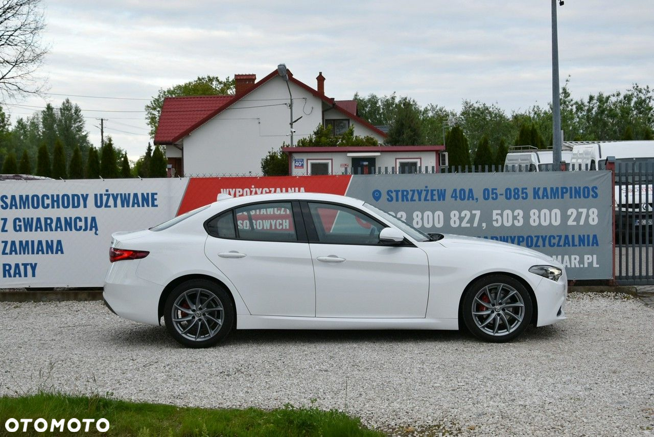Alfa Romeo Giulia 2.2 Diesel - 8
