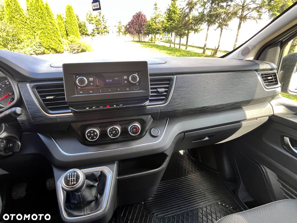 Renault Trafic - 15