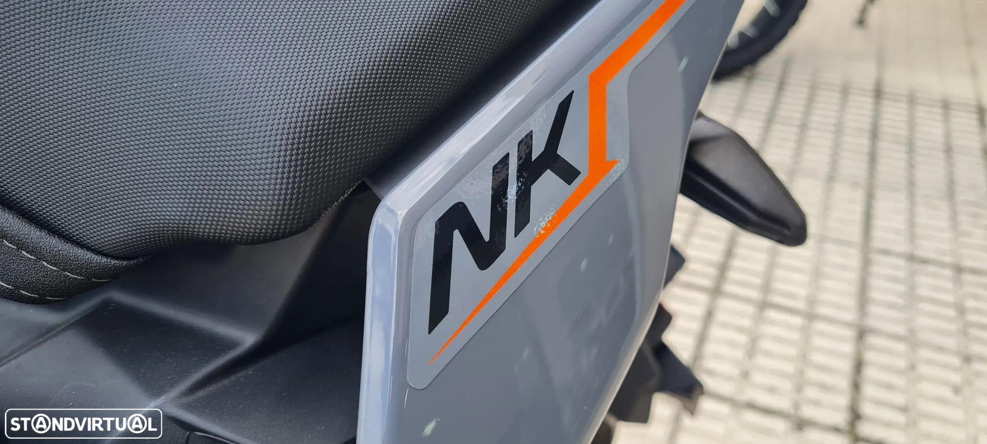 CF Moto 300NK - 4