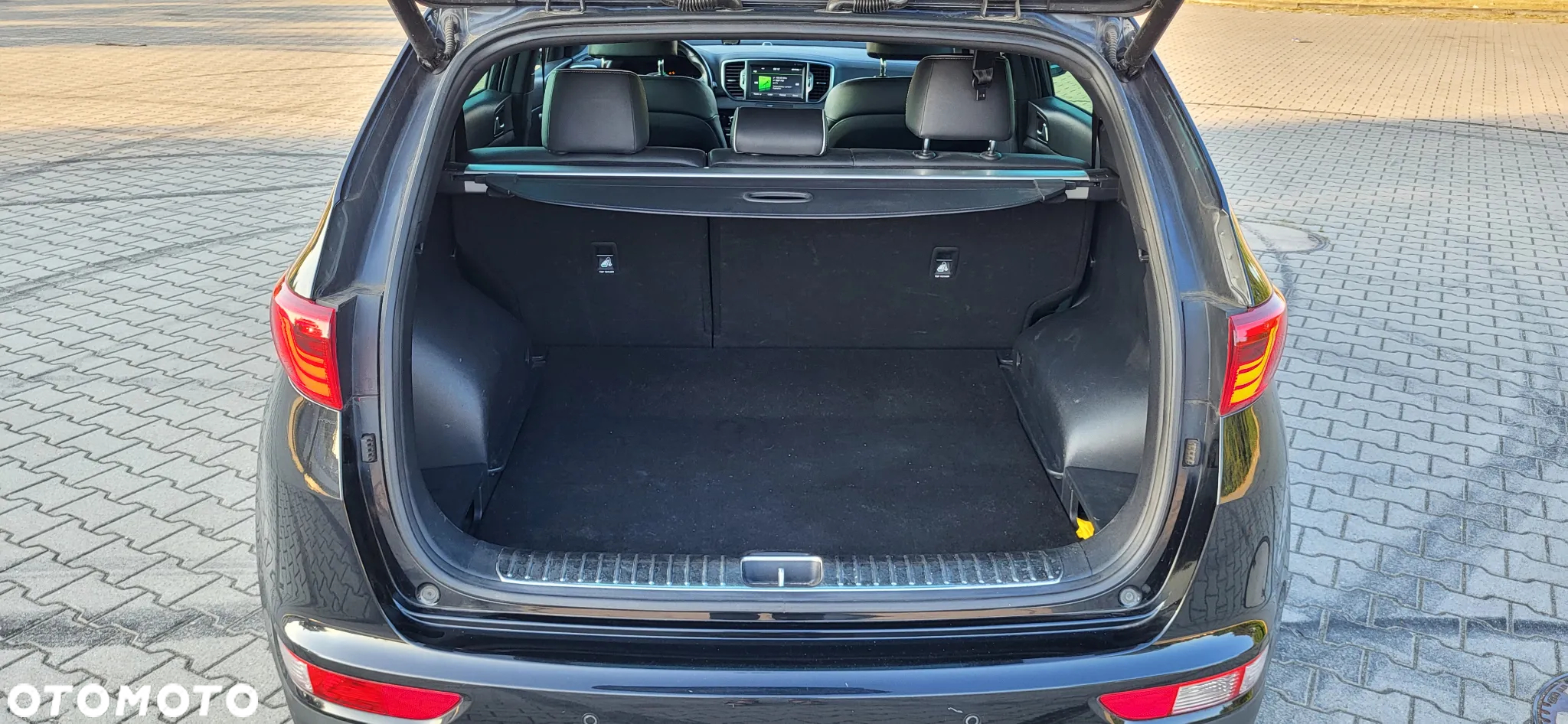 Kia Sportage 2,0 CRDI AWD GT Line - 10
