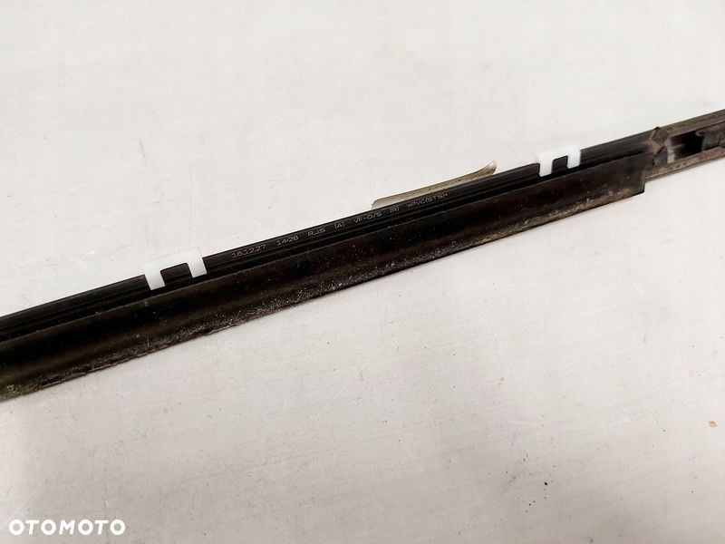 HYUNDAI I40 SEDAN LISTWA ZGARNIAJĄCA PRAWY TYŁ PRAWA TYLNA - 7