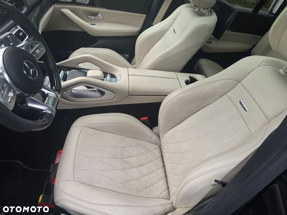 Mercedes-Benz GLS - 32