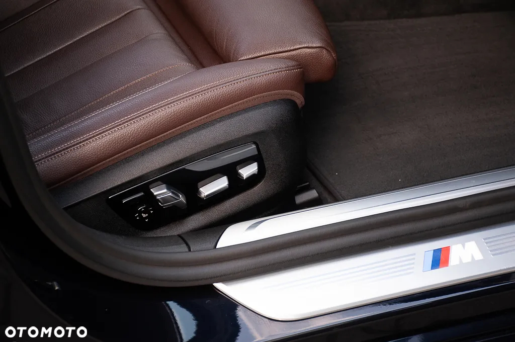 BMW Seria 7 730d sport - 38