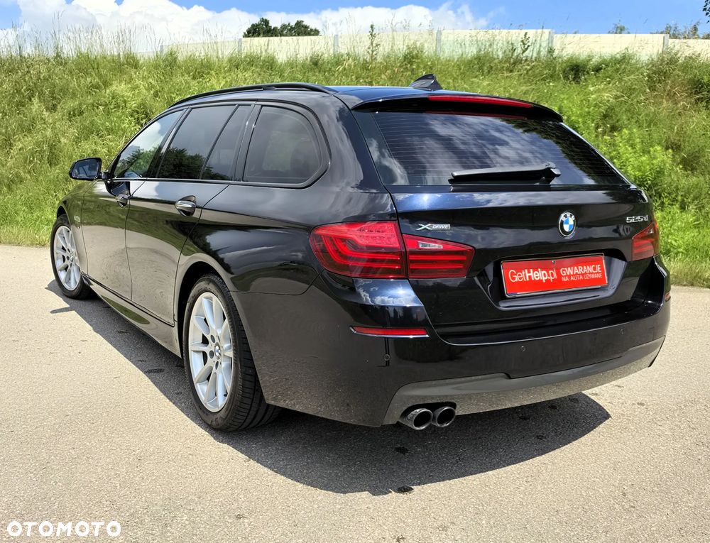 BMW Seria 5 525d xDrive - 11