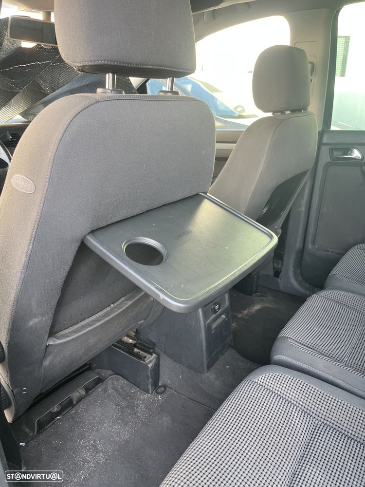 VW Touran 1.9 TDi Highline 7L - 6