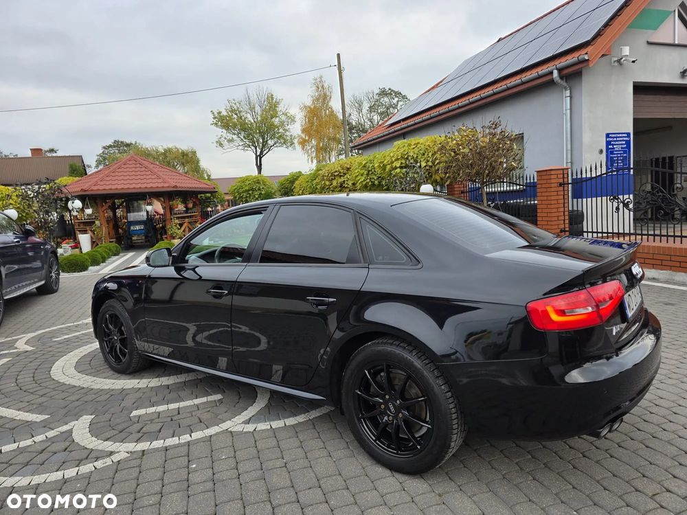 Audi A4 Limousine - 33