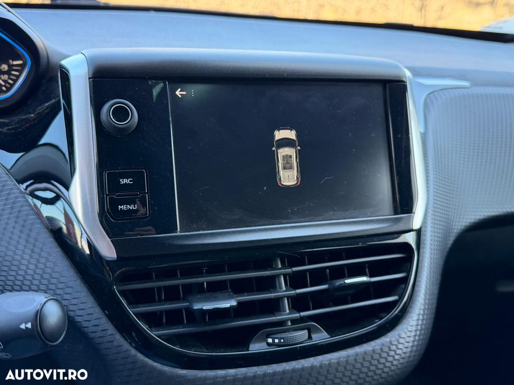 Peugeot 2008 1.2 PureTech Turbo EAT6 S&S Allure - 38