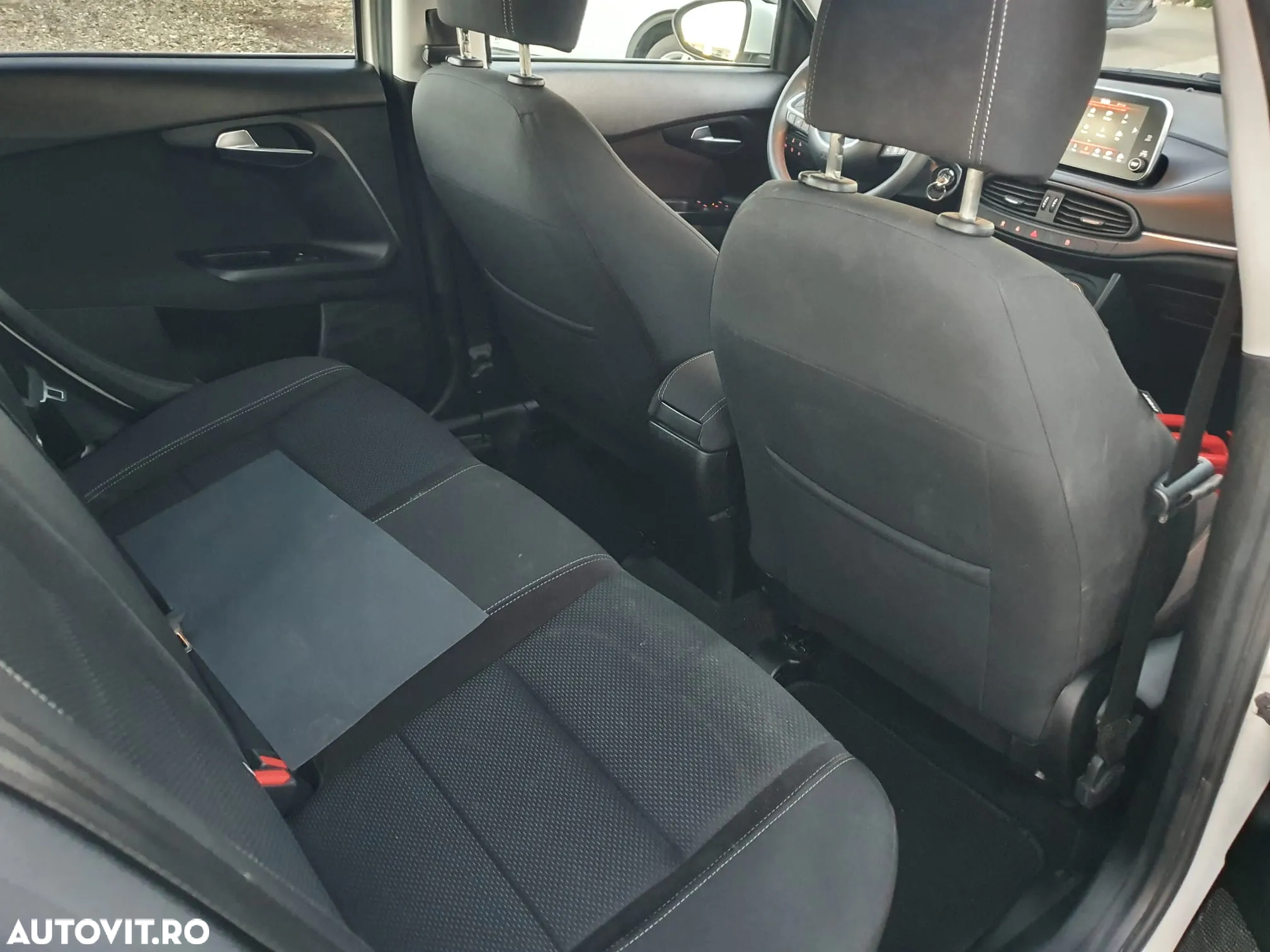 Fiat Tipo 1.3 MultiJet Business Edition - 26