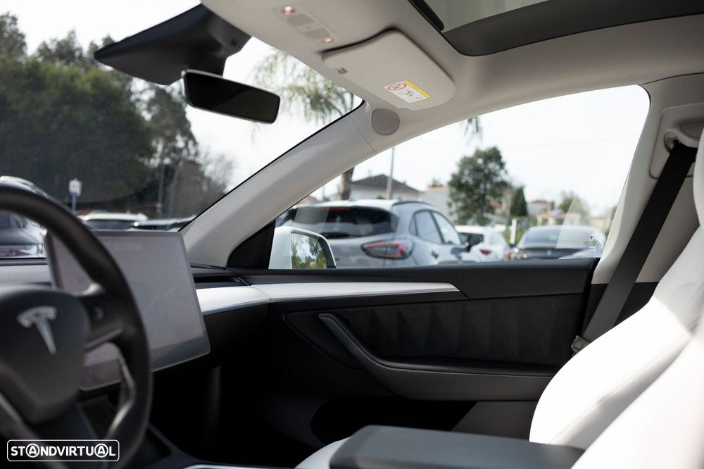 Tesla Model Y Long Range Tração Integral - 16