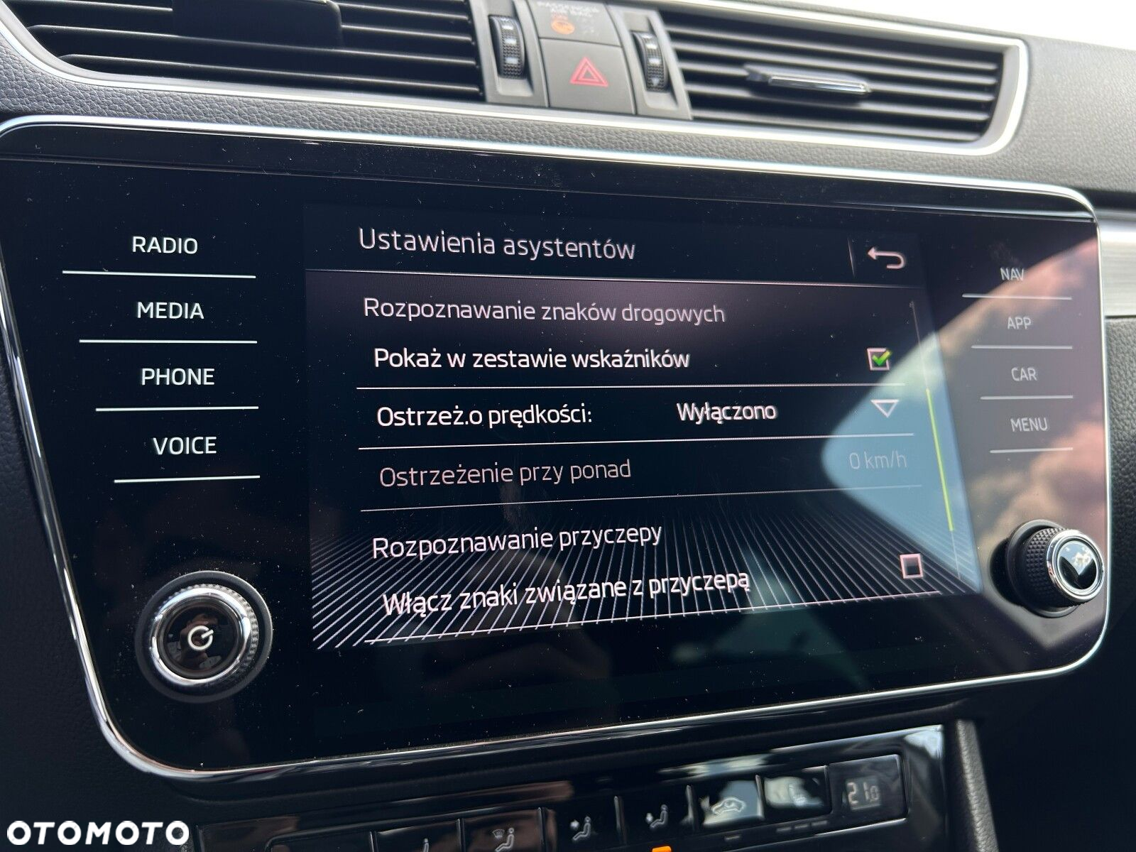 Skoda Superb 2.0 TDI Style - 25