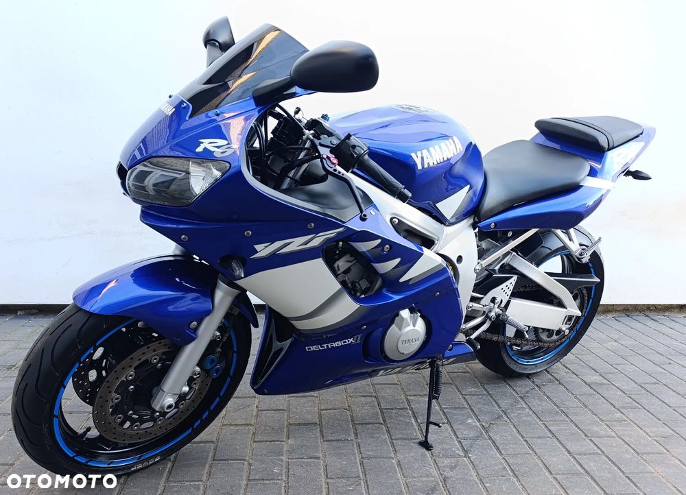 Yamaha R6 - 3