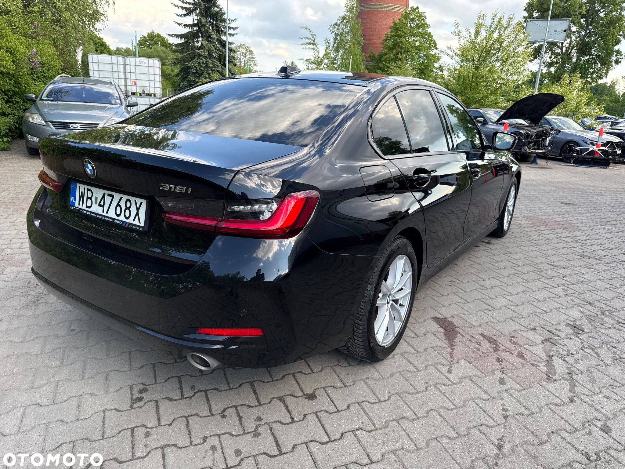 BMW Seria 3 318i - 5
