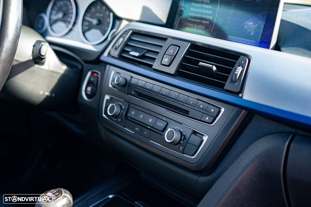 BMW 328 i Pack M - 25