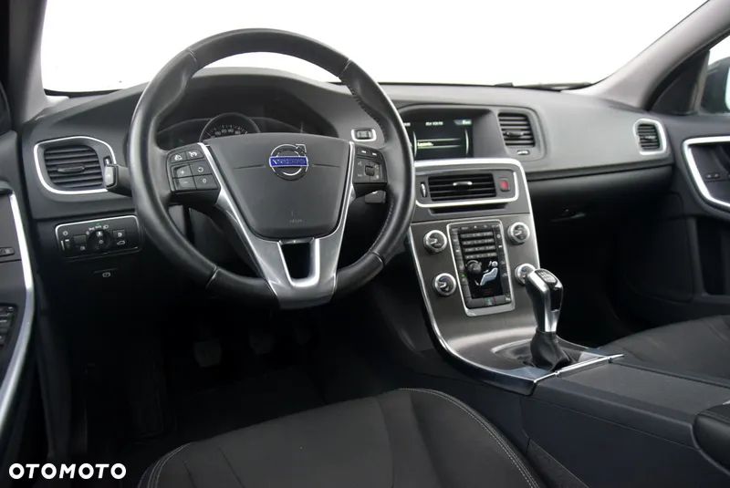 Volvo V60 D3 Drive-E Dynamic Edition (Momentum) - 22