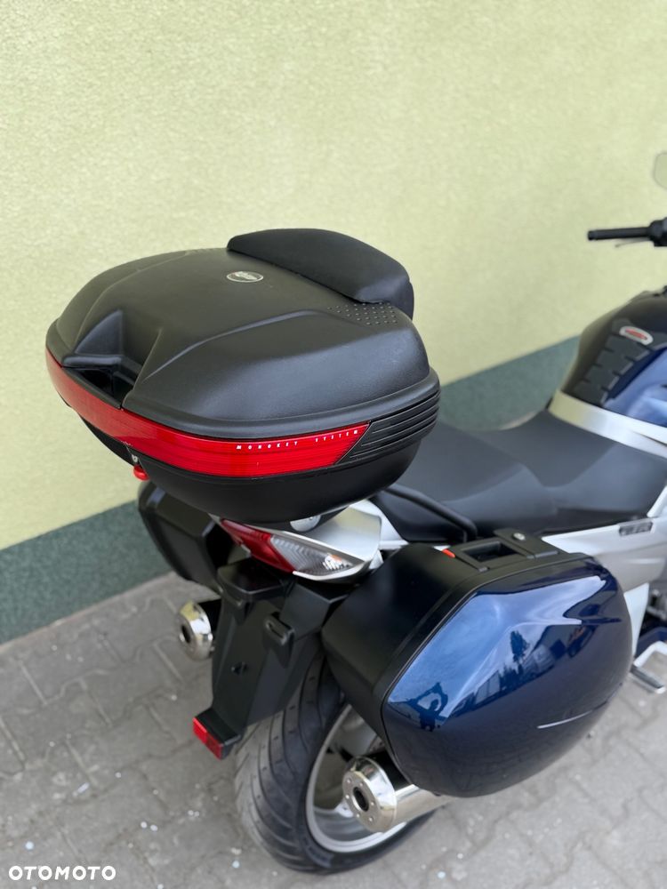 Yamaha FJR - 12
