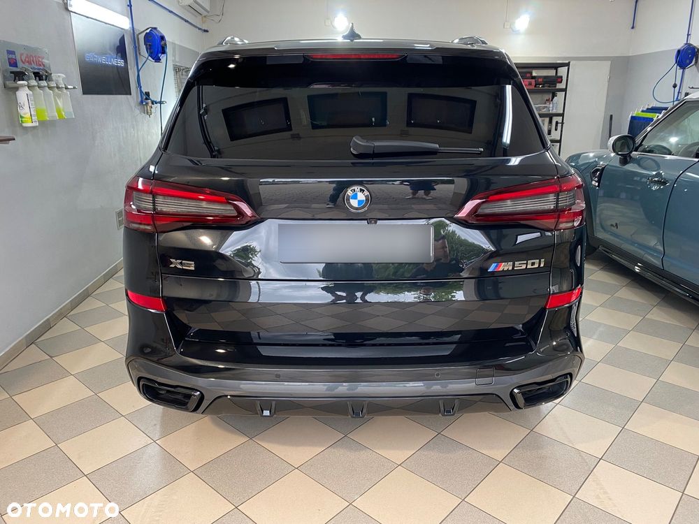 BMW X5 M M50i - 21