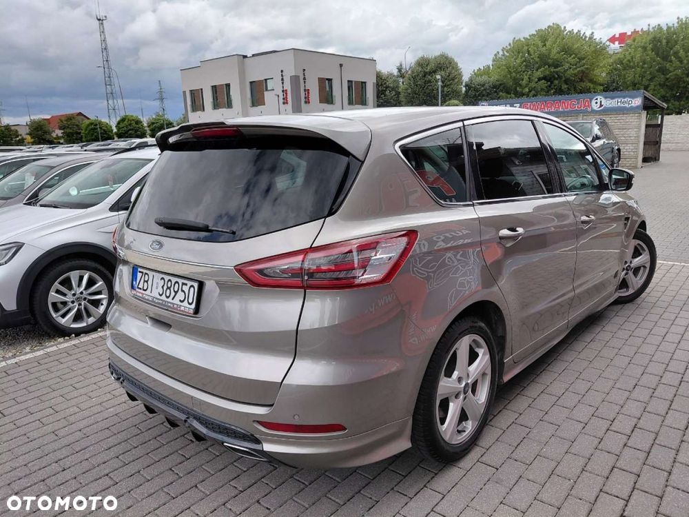 Ford S-Max - 8