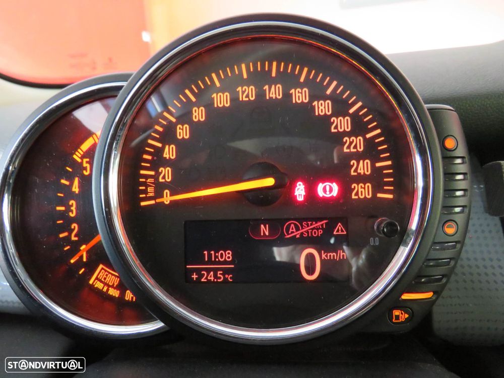 MINI 5 Portas Cooper D - 18