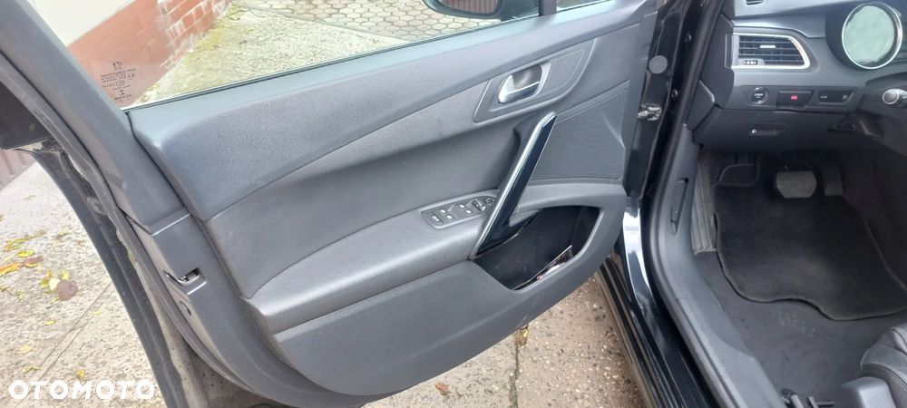 Peugeot 508 1.6 e-THP Allure S&S - 4