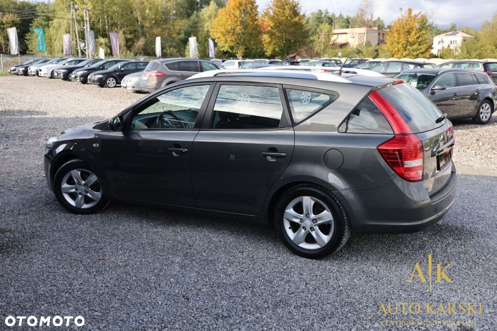Kia Ceed - 18