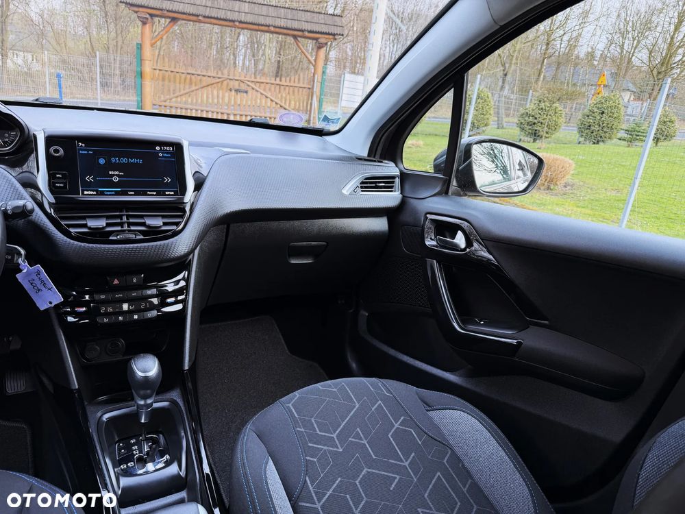 Peugeot 2008 PureTech 130 Stop&Start EAT6 Allure - 14