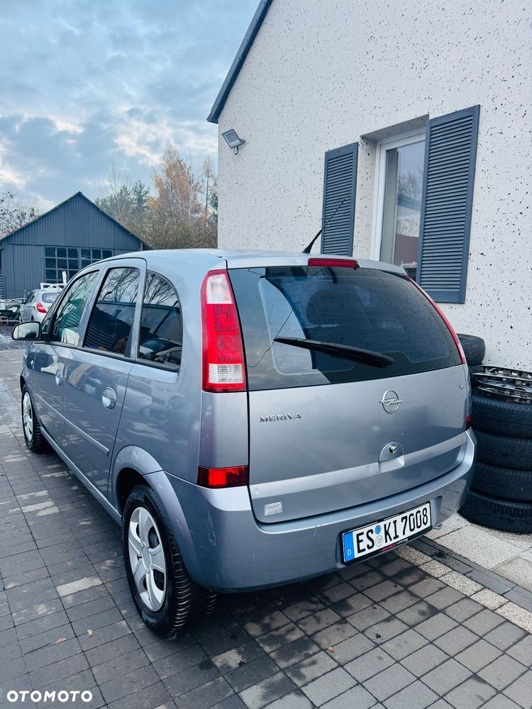 Opel Meriva 1.6 16V Easytronic Cosmo - 3