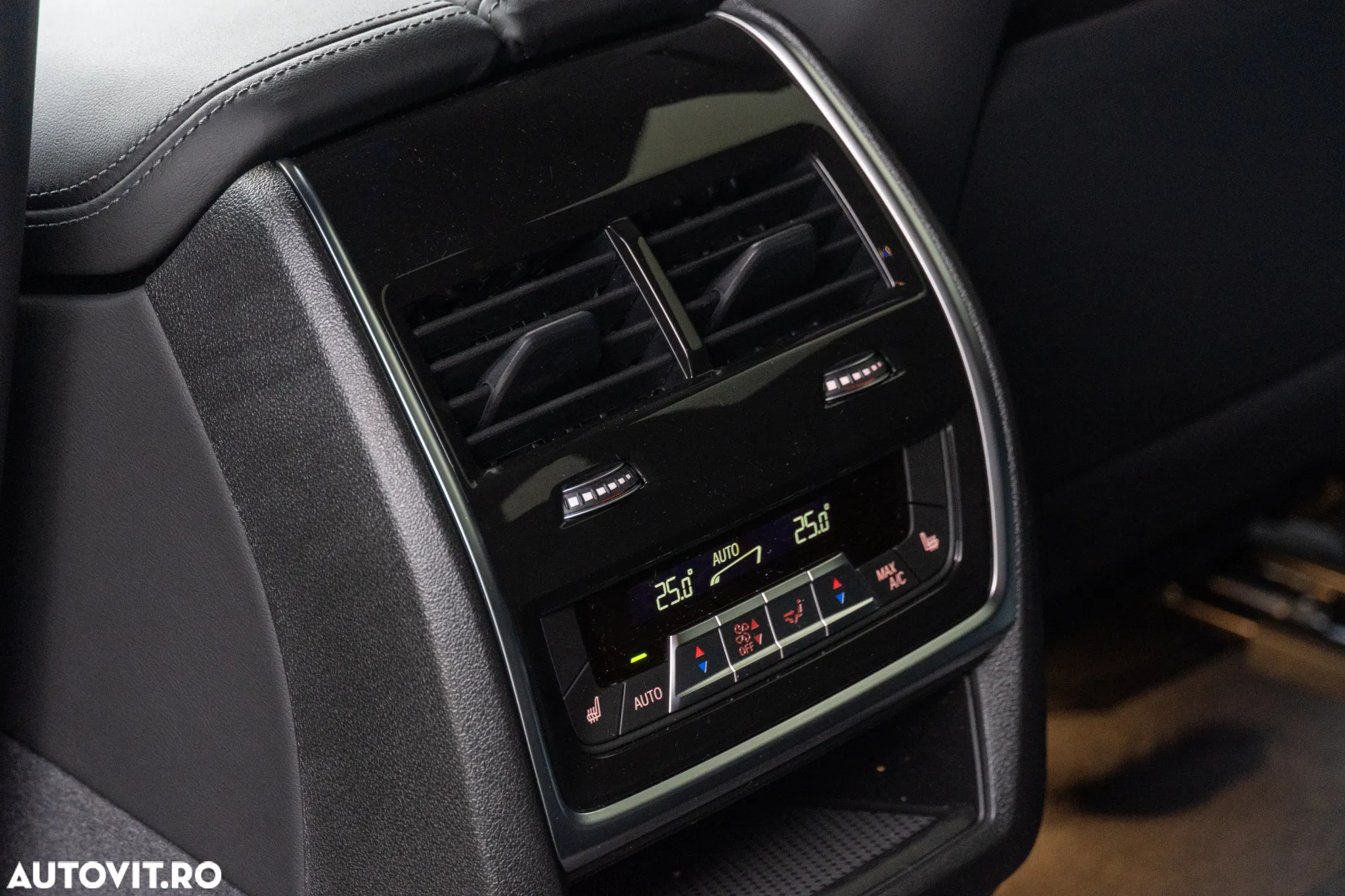 BMW XM 50e - 17