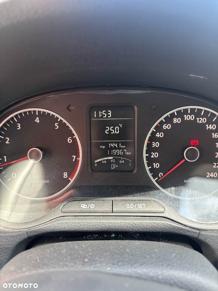 Volkswagen Polo 1.4 16V Comfortline - 4