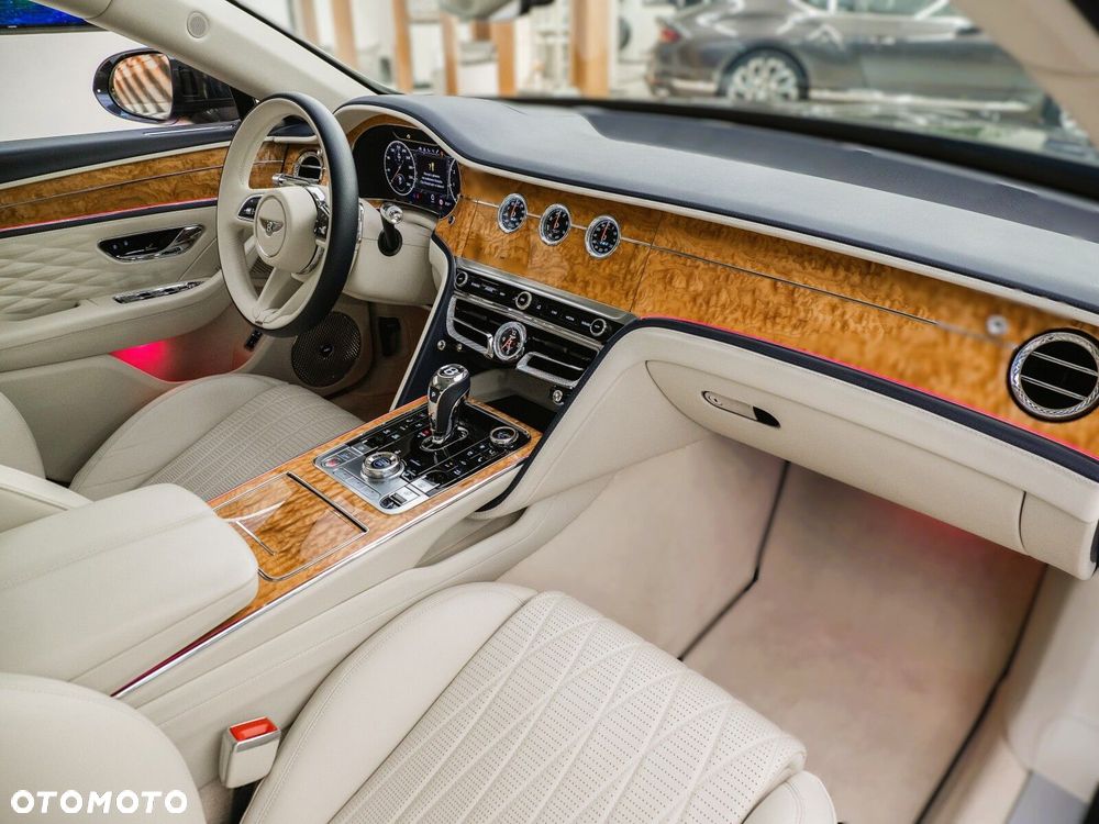 Bentley Flying Spur - 22