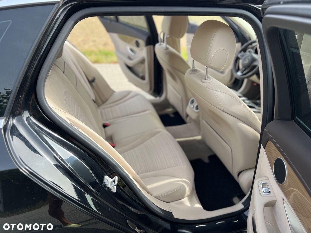Mercedes-Benz Klasa C 220 CDI BlueEff Edition Elegance - 10