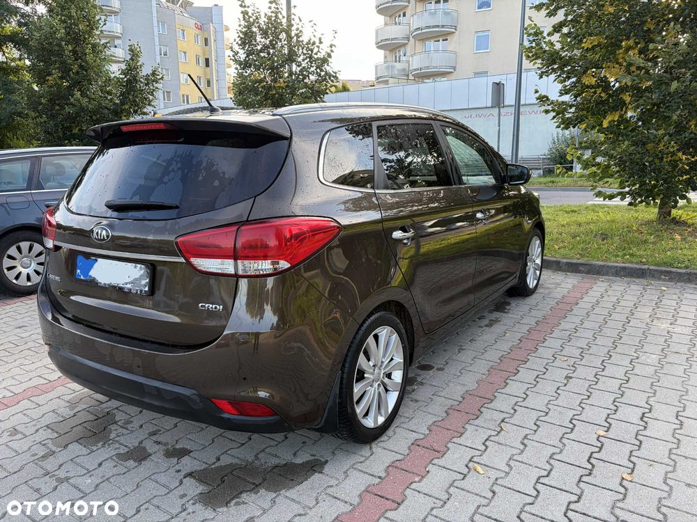 Kia Carens - 2