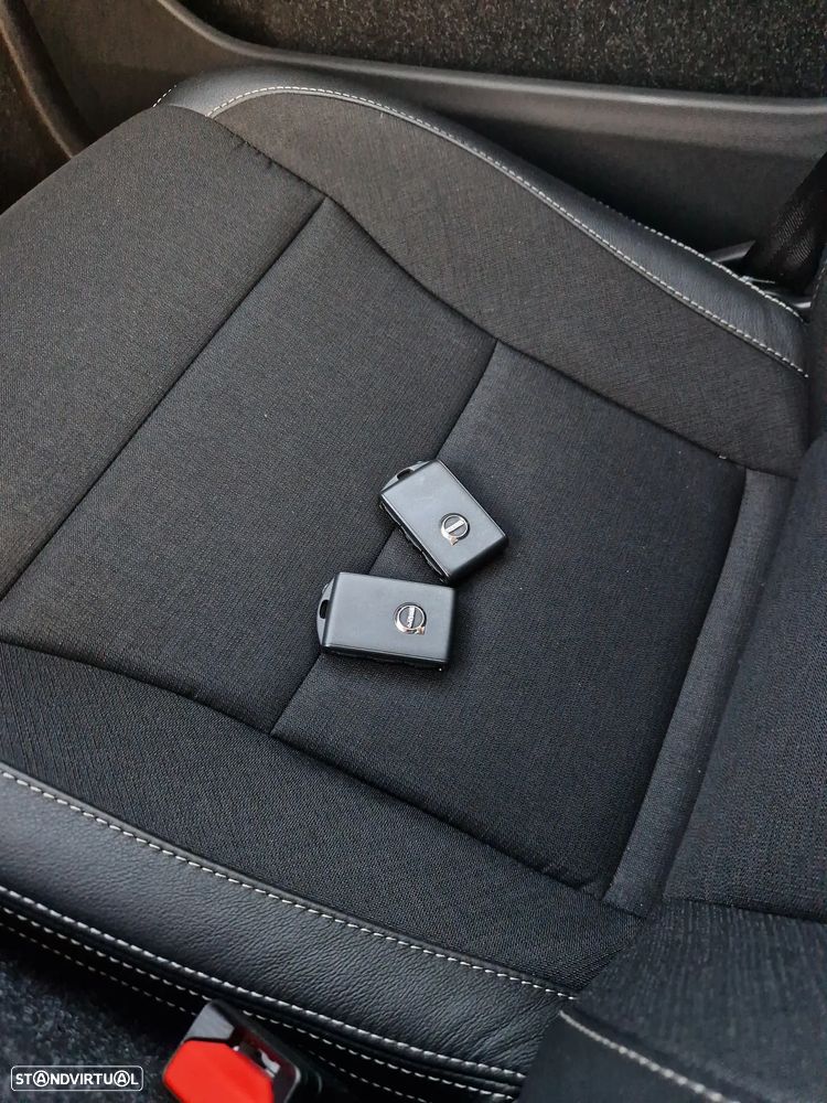 Volvo XC 40 1.5 T3 Momentum Plus - 20
