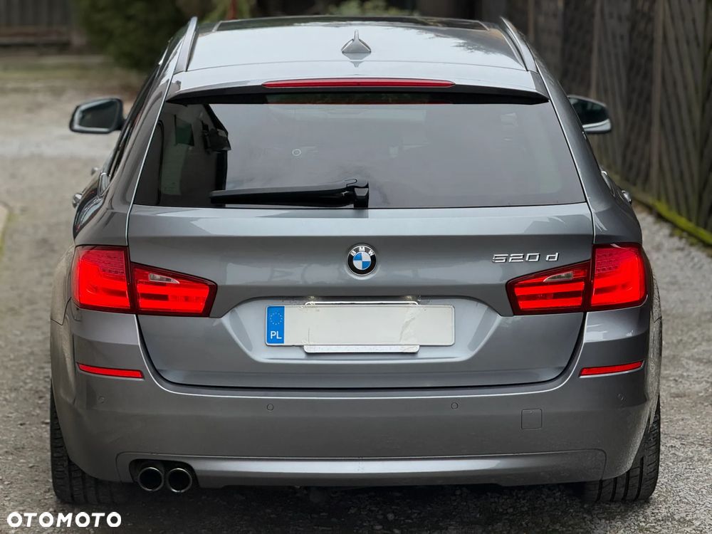 BMW Seria 5 520d Luxury Line - 32