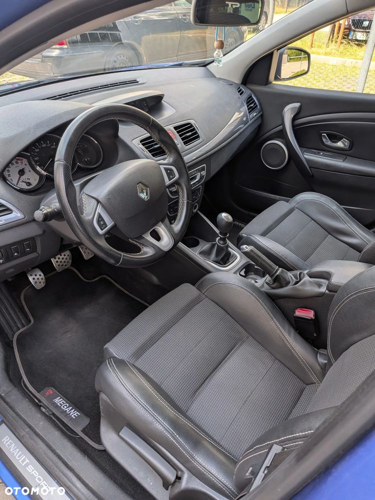 Renault Megane TCe 180 GT - 9