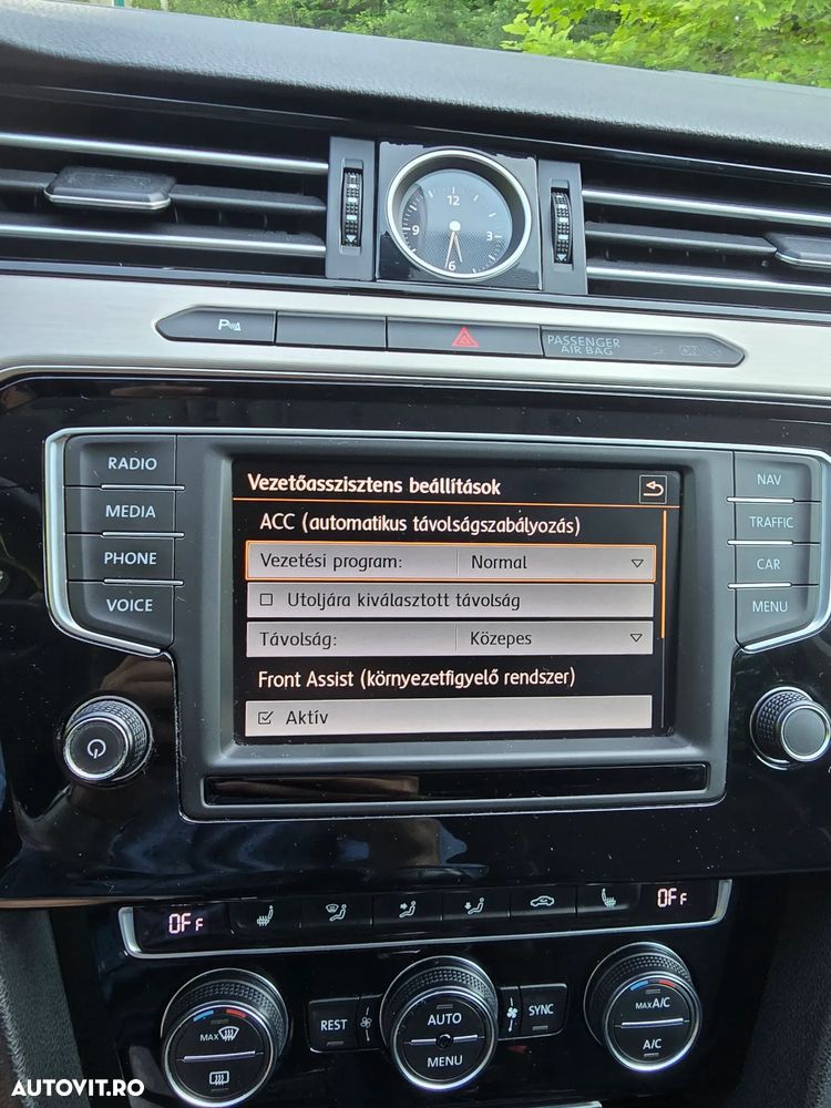 Volkswagen Passat 2.0 TDI Highline - 26