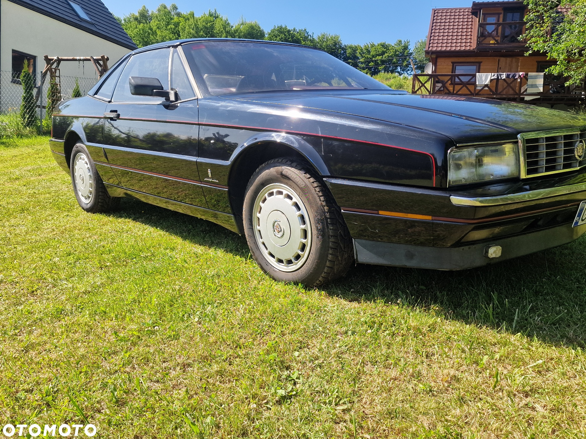 Cadillac Allante - 4
