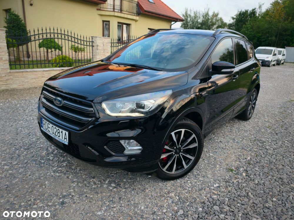 Ford Kuga - 1