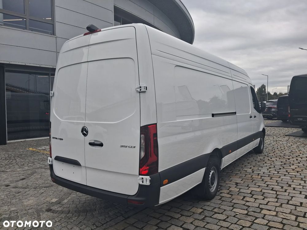 Mercedes-Benz Sprinter 319 CDI - 7