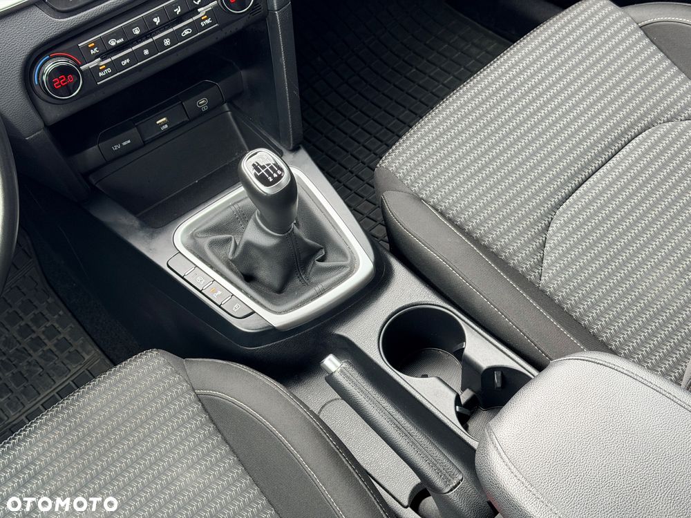 Kia Ceed 1.5 T-GDI M - 15