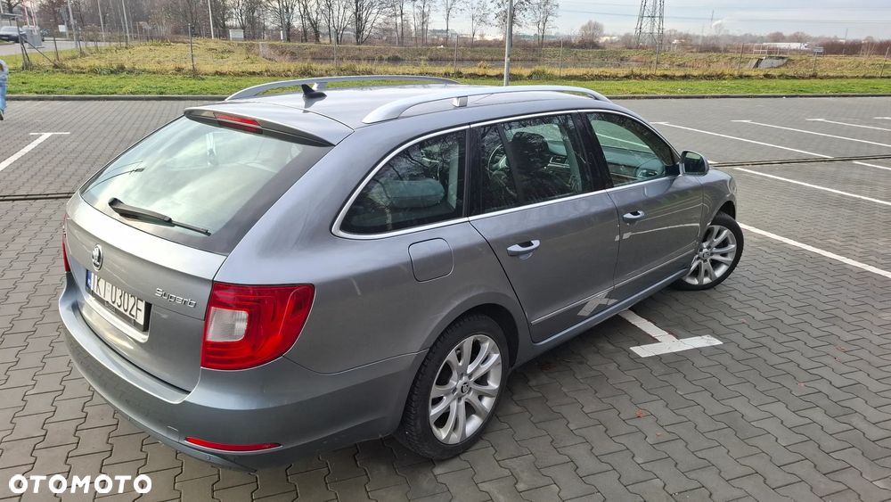 Skoda Superb 2.0 TDI 4x4 Elegance - 7