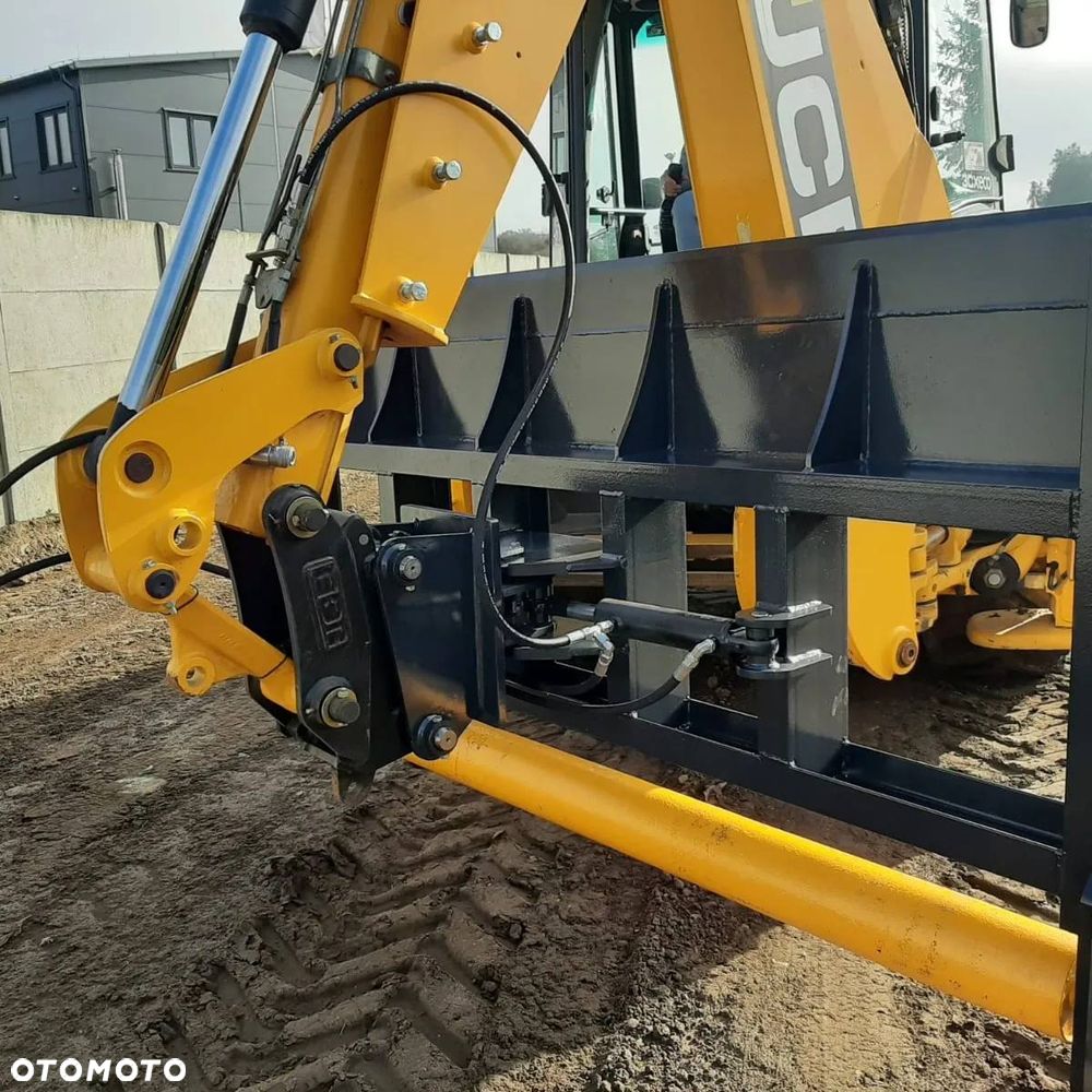 Niwelator / łata niwelacyjna hydrauliczna do koparko-ładowarek - 2