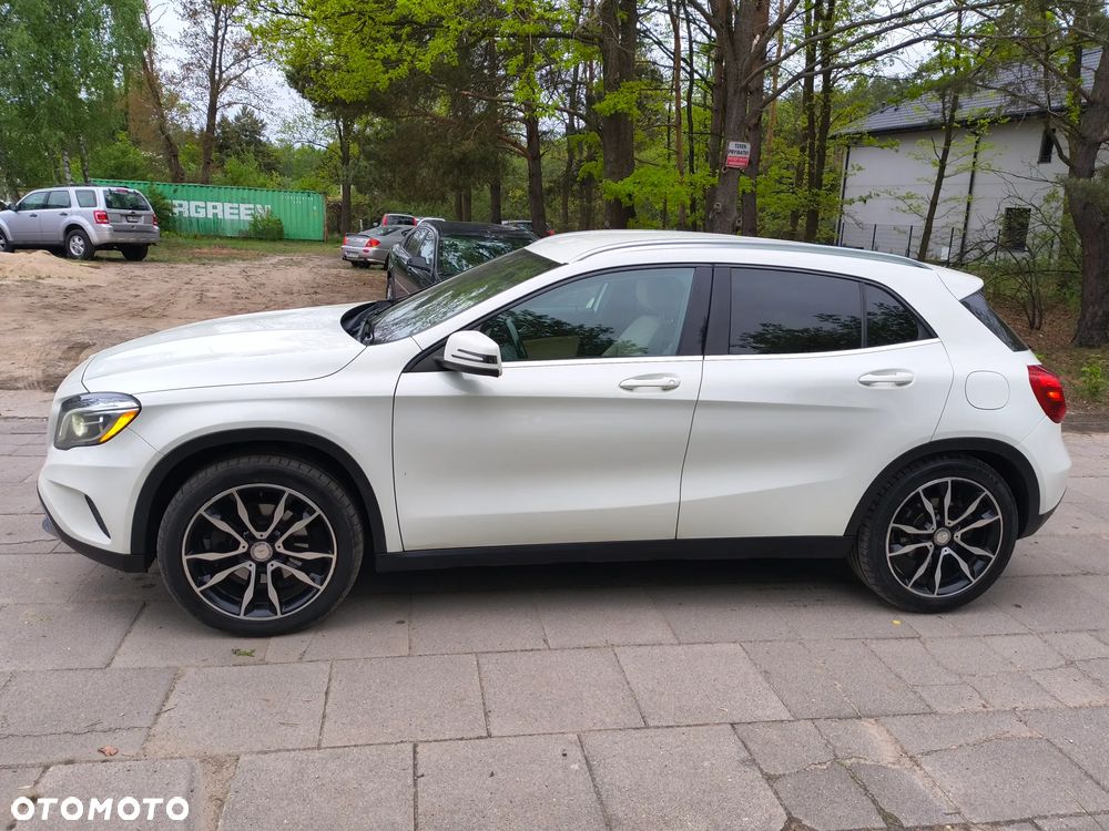 Mercedes-Benz GLA 250 4Matic 7G-DCT Activity Edition - 15