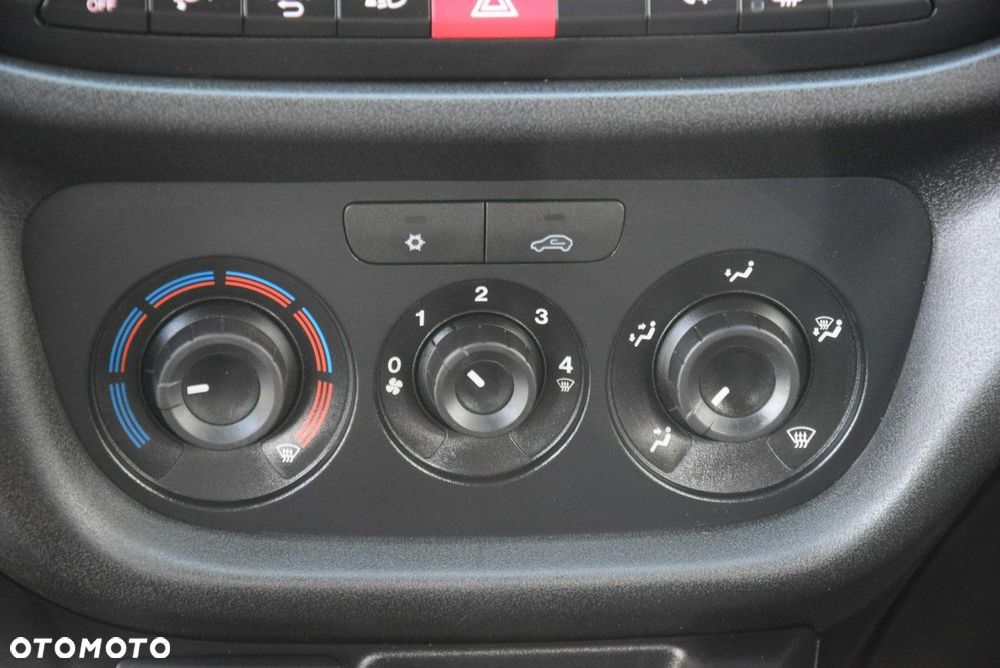 Fiat Doblo 1.4 T-Jet 16V Lounge - 24