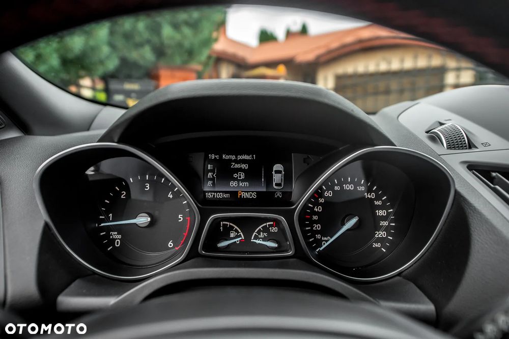 Ford Kuga 2.0 TDCi AWD ST-Line - 24