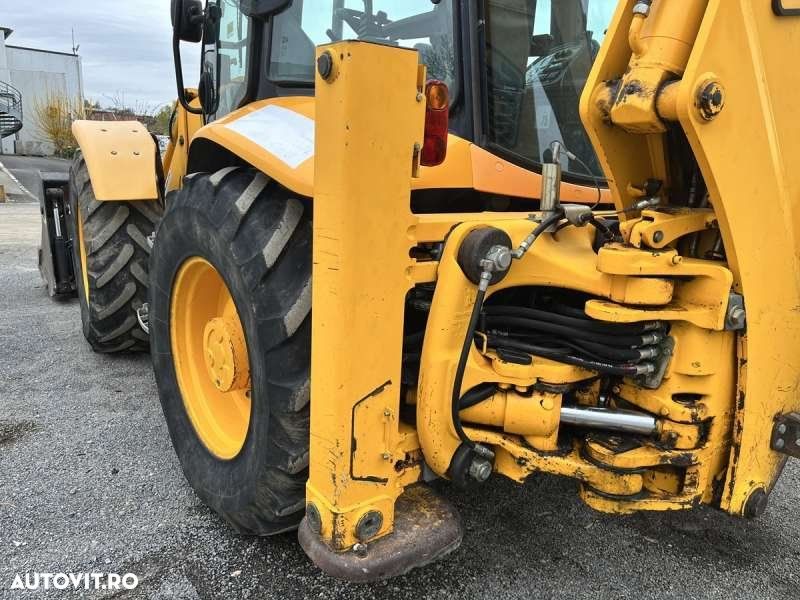 JCB 4CX - 13